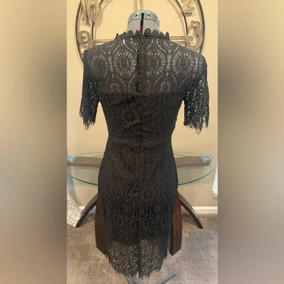 Elegant‎ Black Lace Dress by Miami Size S - Picture 5 of 5